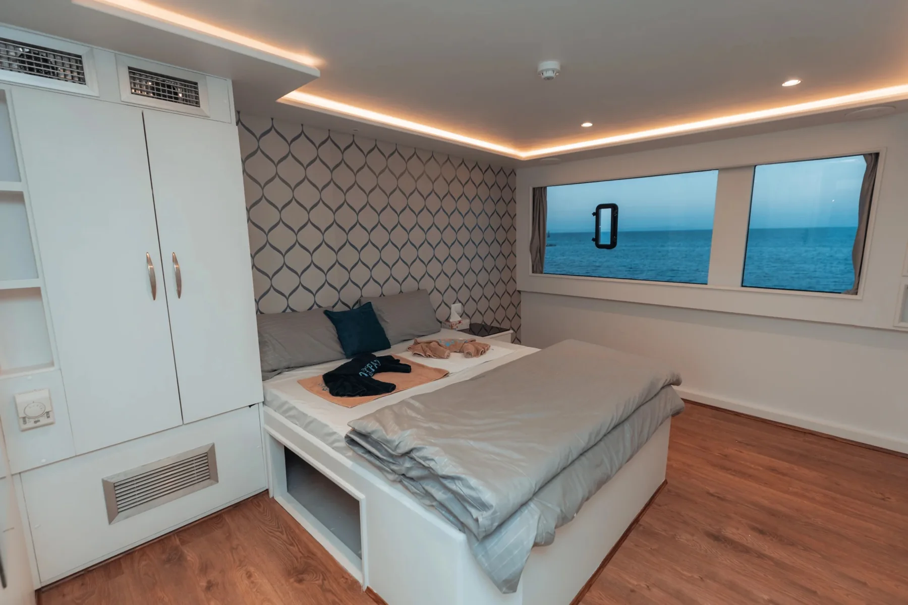 M/Y Topaz ship photo 8