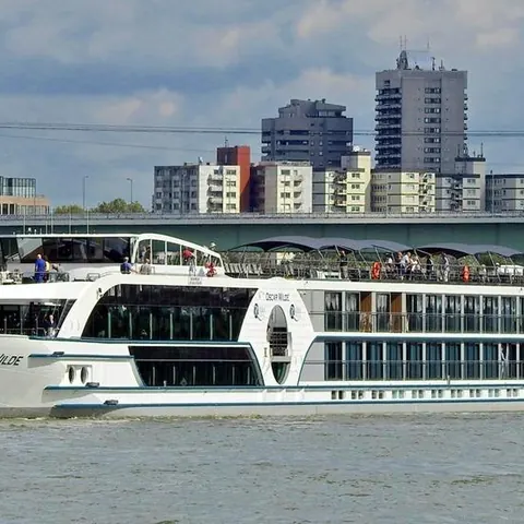 MS Oscar Wilde