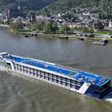 MS Lady Cristina