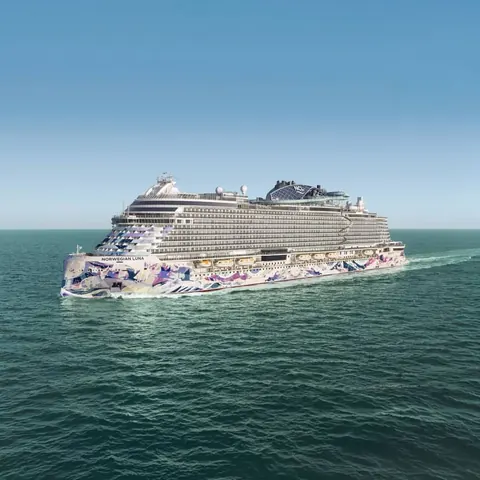 Norwegian Luna