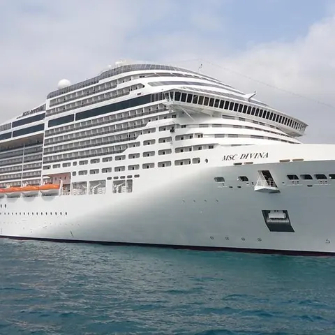 MSC Divina