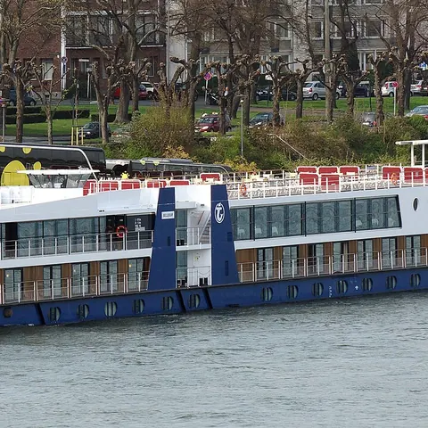 MS Bellejour